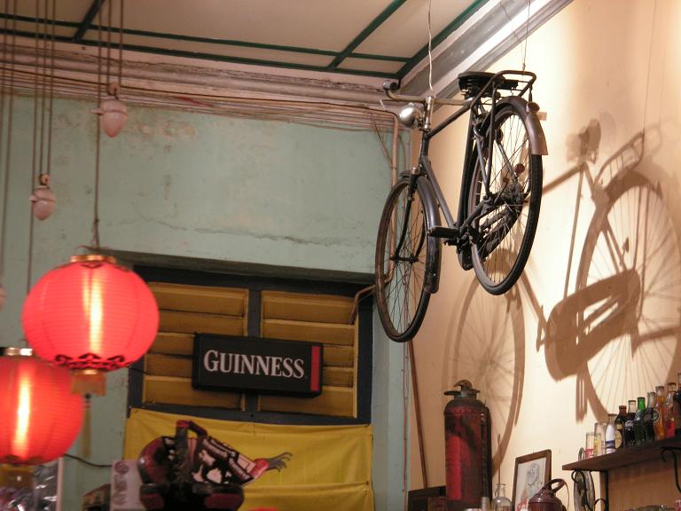 Bulldog Cafe Bicycle Decor R.JPG.jpeg